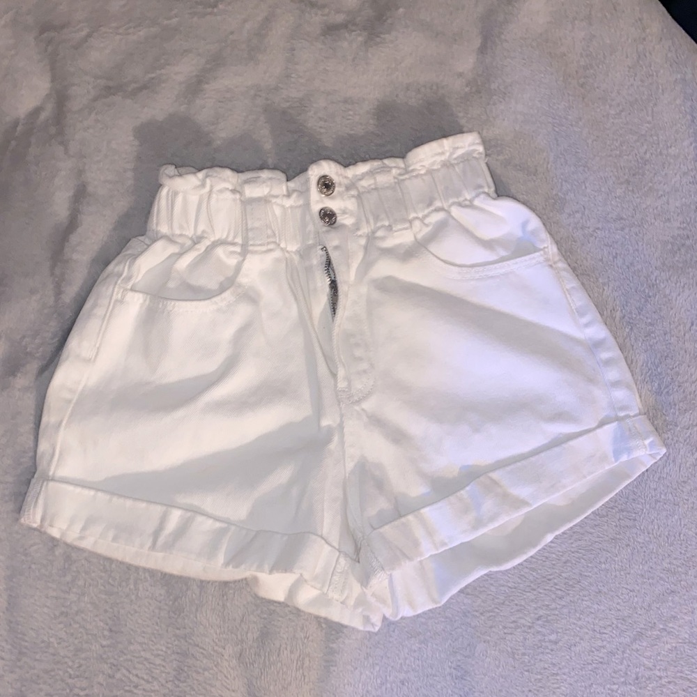 WHITE HIGH WAIST SHORTS